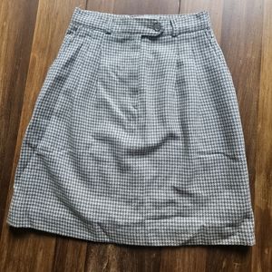 Vintage Crazy Horse Grey Houndstooth Skirt - Size 11/12 (Fits a size 27 waist)